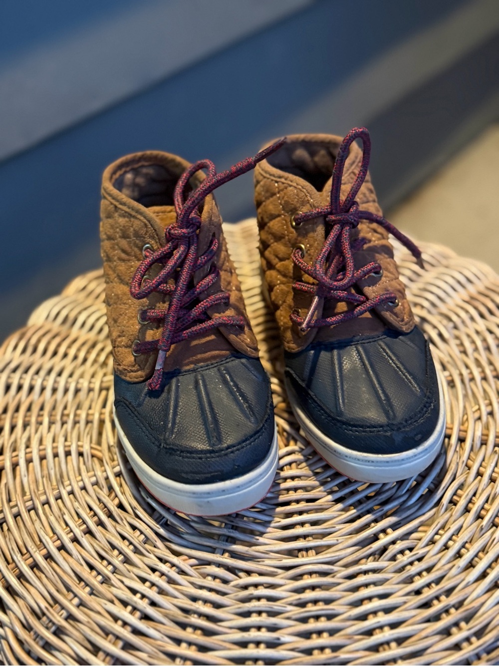 OshKosh B'gosh Kids Duck Boots Brown Black Lace Up Size 11